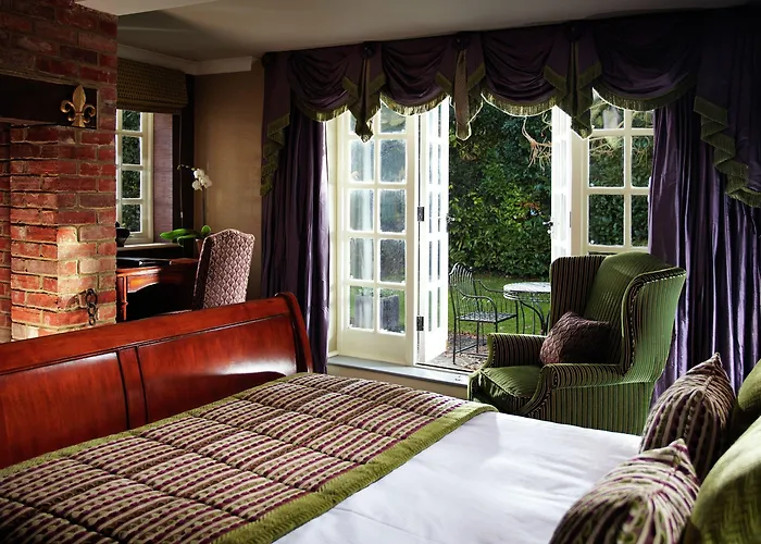 Langshott Manor - Luxury Hotel Gatwick