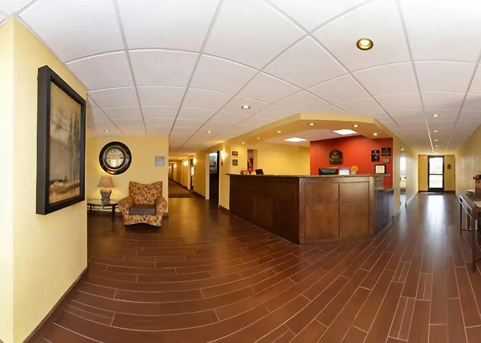 Best Western Plus Parkway Hotel