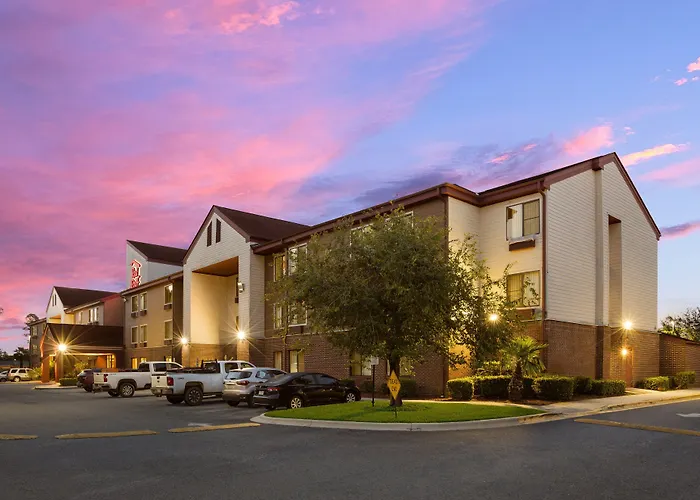 Red Roof Inn & Suites Savannah Airport