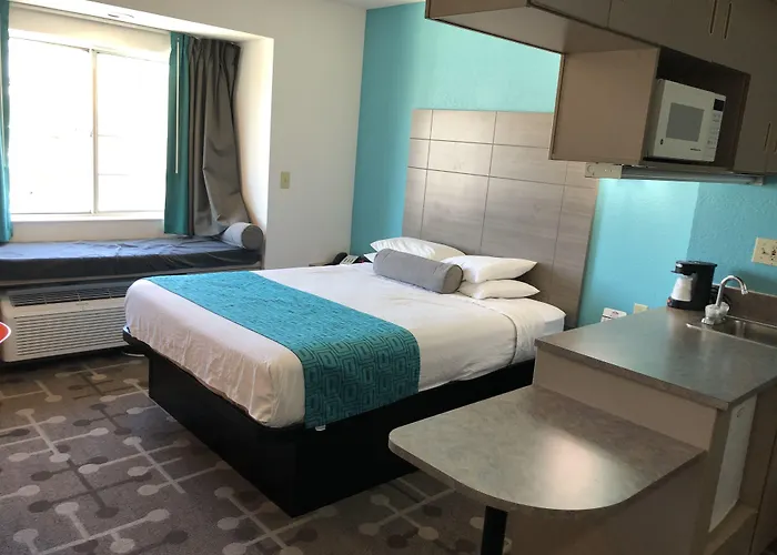 Red Lion Inn & Suites Elk Grove Village