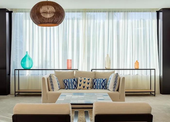 H10 Casa Del Mar