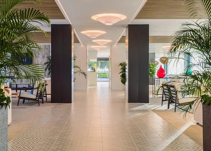 H10 Casa Del Mar