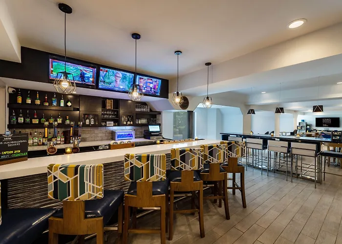 Four Points By Sheraton Charlotte - Lake Norman
