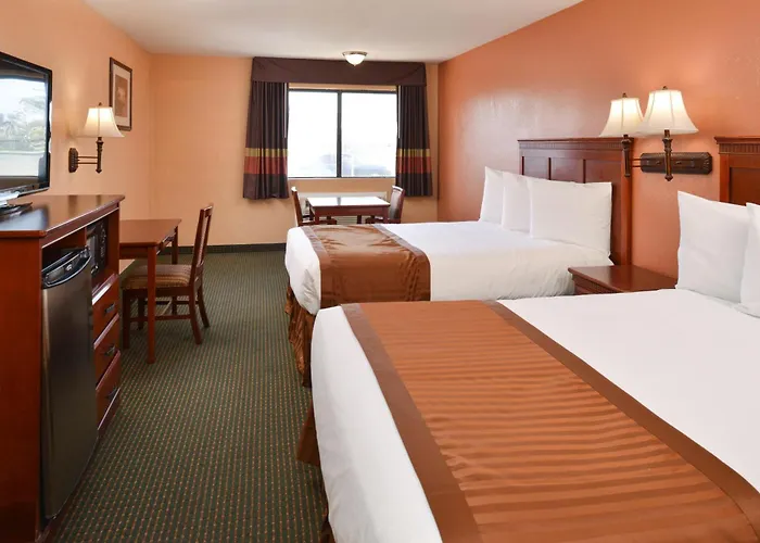 Lost Hills Motels