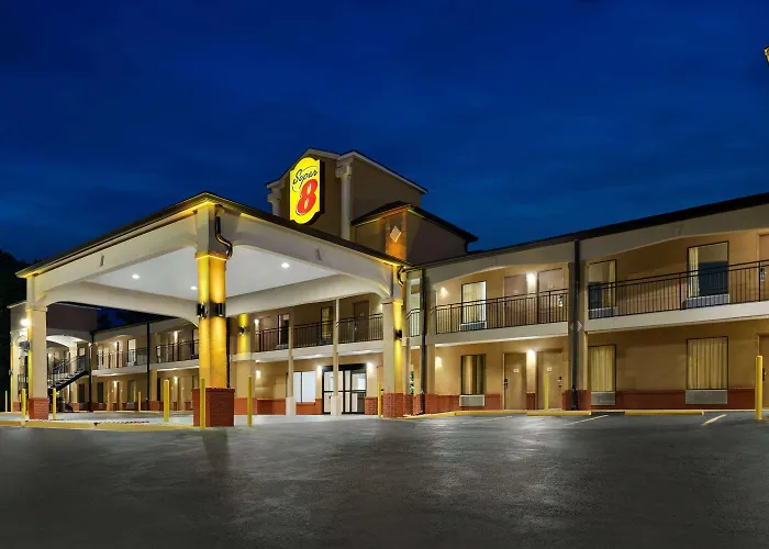 Super 8 By Wyndham Pearl/Jackson Airport