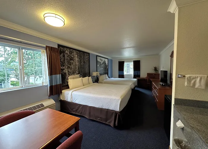 Creekside Inn & Suites