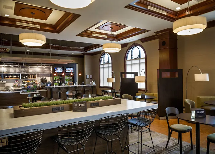 Courtyard By Marriott Norfolk Downtown