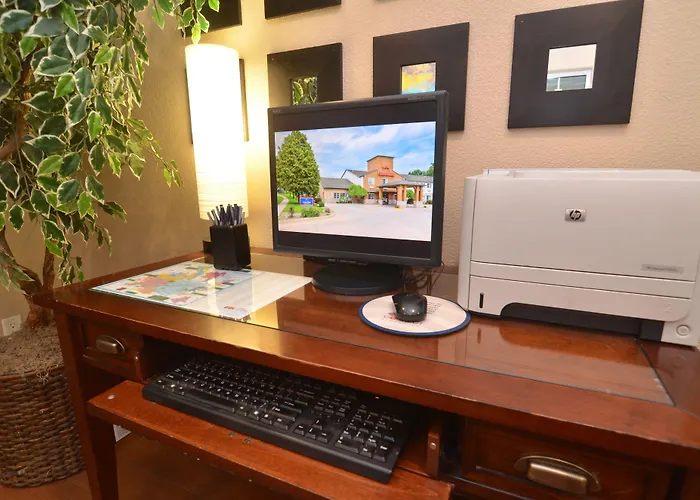 Americinn By Wyndham Des Moines Airport