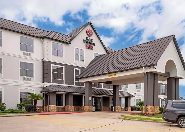 Best Western Plus Hobby Airport Inn & Suites