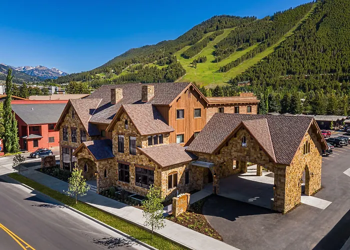 Elk Country Inn