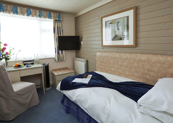 Cobo Bay Hotel