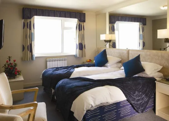 Cobo Bay Hotel