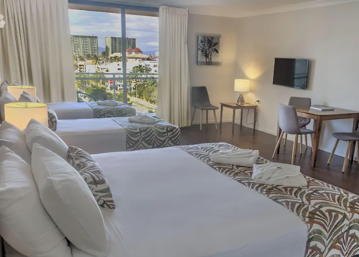 Cairns Plaza Hotel