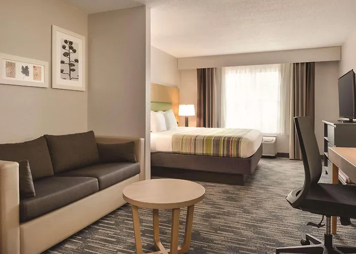 Country Inn & Suites By Radisson, Pella, Ia