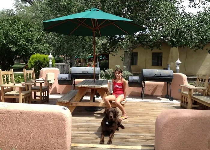 El Pueblo Lodge