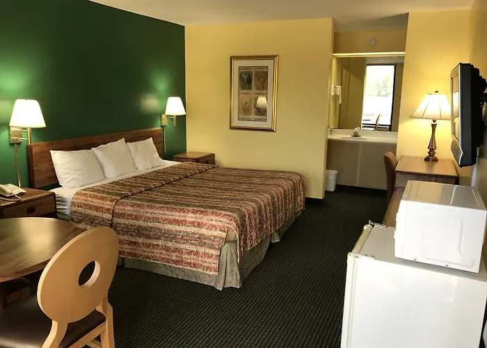 Relax Inn & Suites
