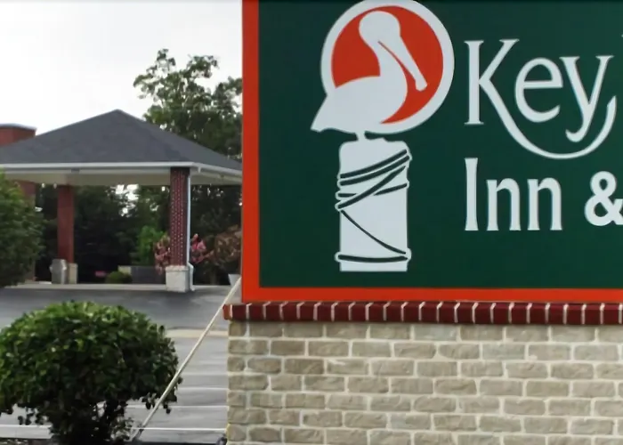 Home Gate Inn & Suites