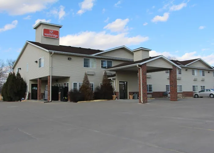 Westbridge Inn & Suites