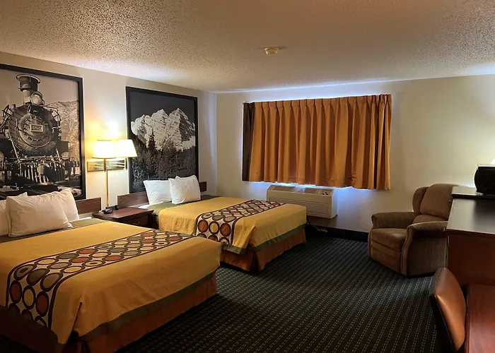 Super 8 By Wyndham Trinidad