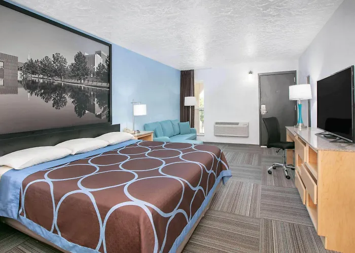 Super 8 By Wyndham City Of Moore