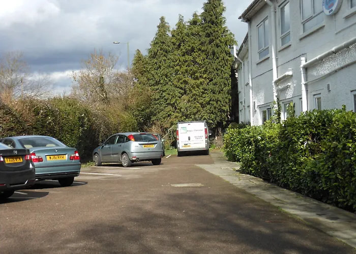 The Gatwick White House Hotel