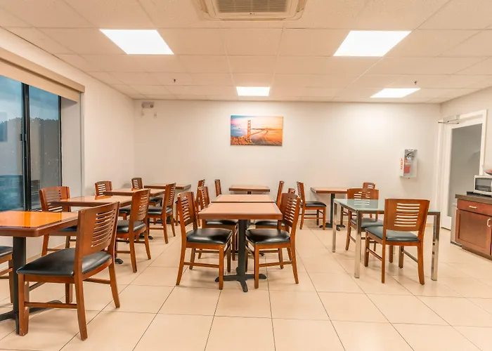 Hotel Aluxor Sfo, Shuttle Service