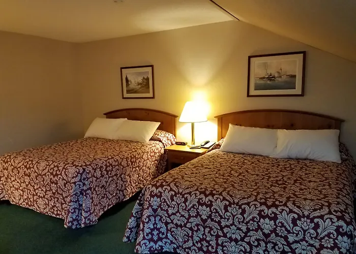 Commodores Inn