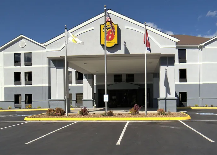 Super 8 By Wyndham Crossville Tn