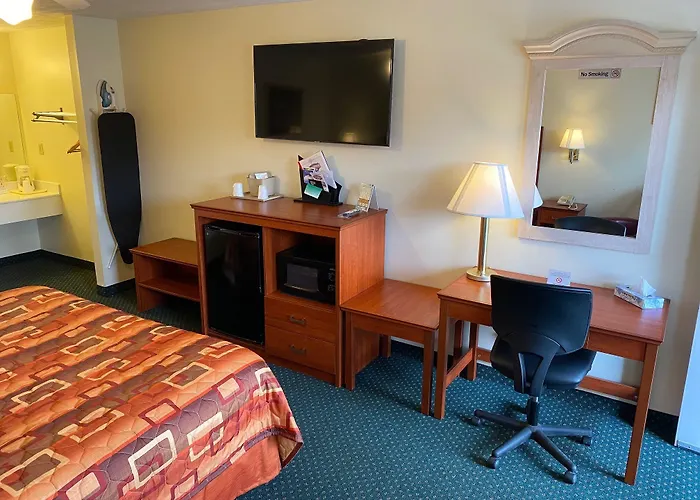 Country Hearth Inn-Union City