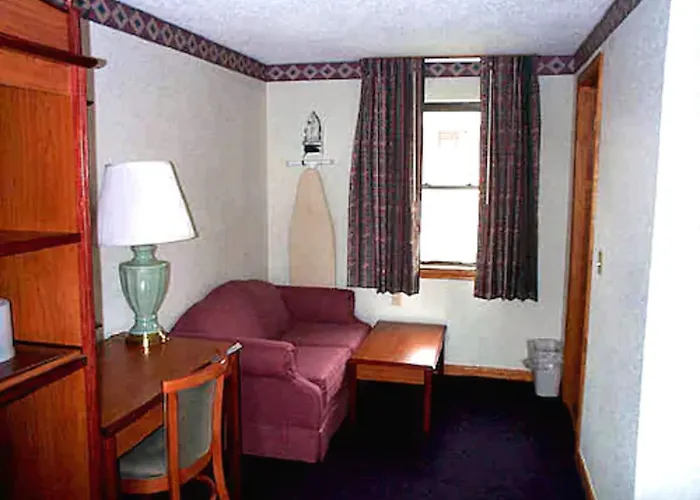 Wesley Inn & Suites