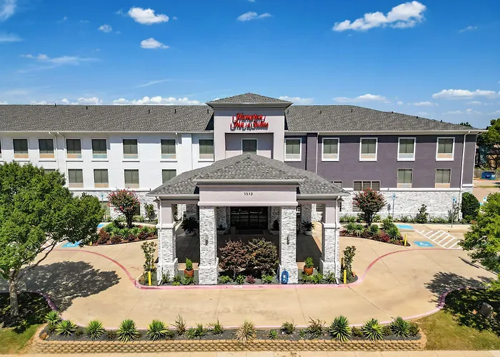 Hampton Inn & Suites Denton