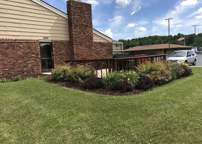 Americinn By Wyndham West Bend