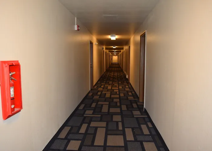 Knights Inn Grand Rapids East Airport