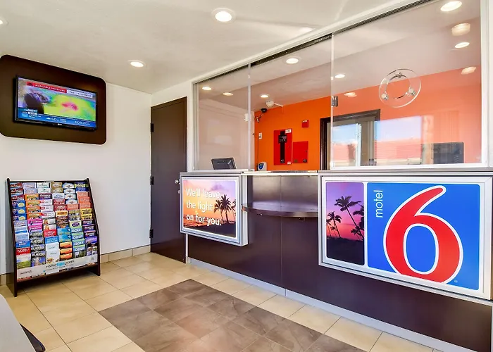 Motel 6-Riverside, Ca - South