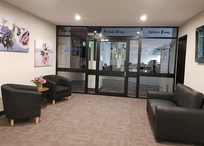 Burnie Central Townhouse Hotel