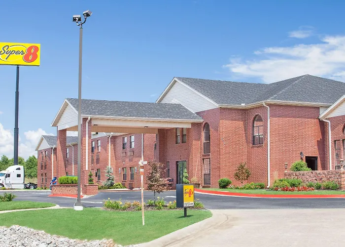 Super 8 By Wyndham Lowell/Bentonville/Rogers Area