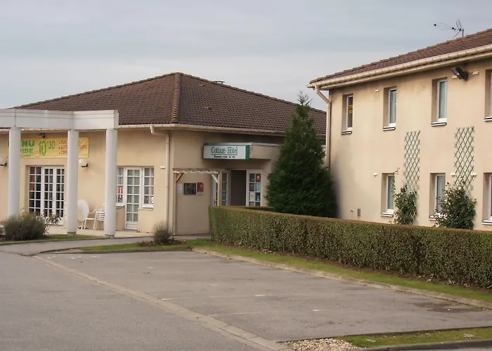 Logis Hotel & Restaurant & Bar Le Cottage