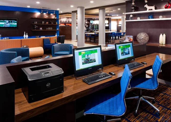 Courtyard By Marriott Houston North/Shenandoah