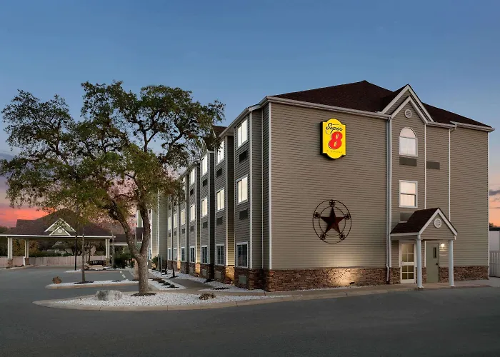 Super 8 By Wyndham San Antonio Airport North