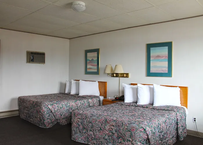 Budget Host Crestview Inn