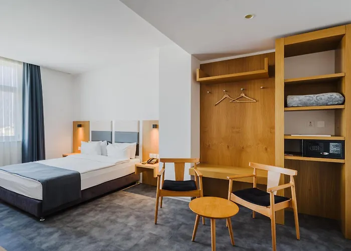 Ingate Hotel