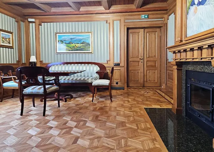 Dwor Ostoya Zielony Kompleks