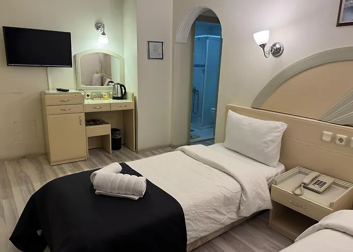 S Celik Royal Otel