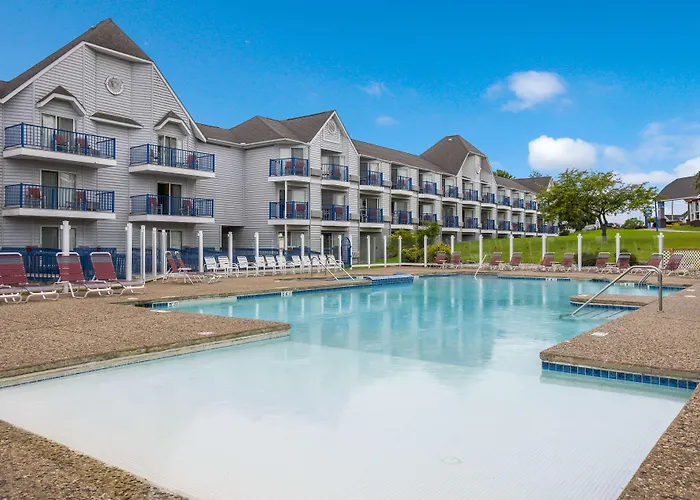 Best Western Harbour Pointe Lakefront