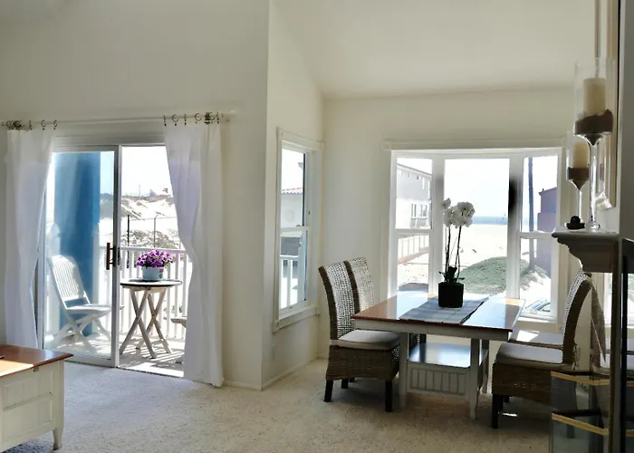 Luxury, Beach House, And Quiet Neighborhood