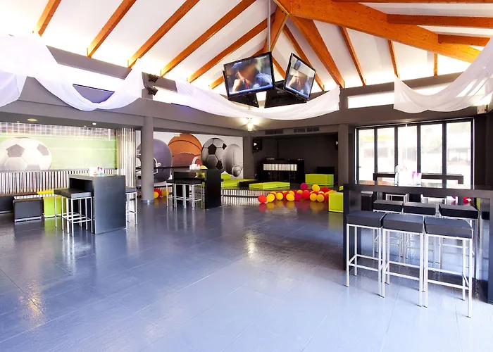 Globales Torrenova (Adults Only)