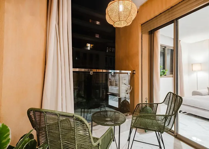 New Apartment Central 1Br-Queensize, Ac&Terrace