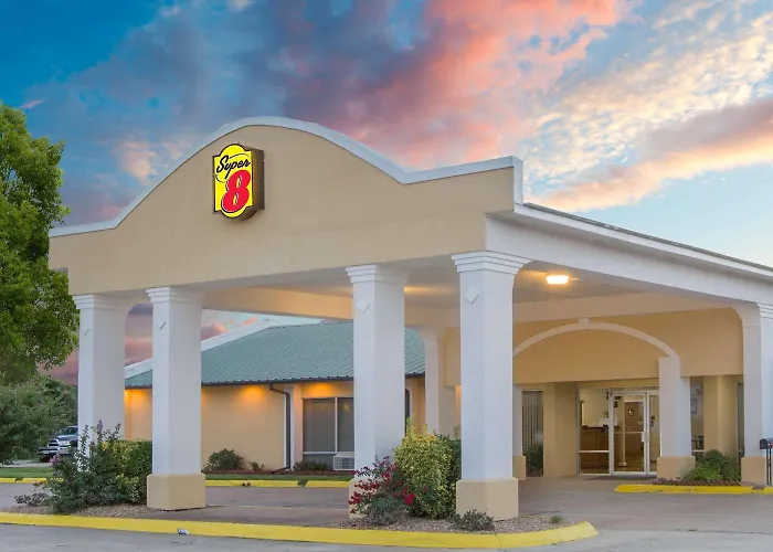Super 8 By Wyndham Brinkley