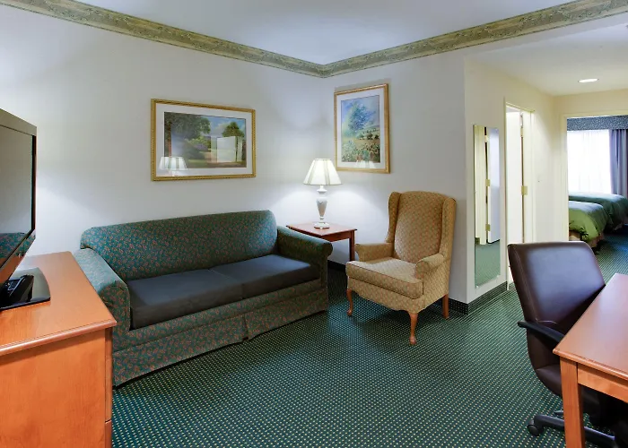 Country Inn & Suites By Radisson Brockton