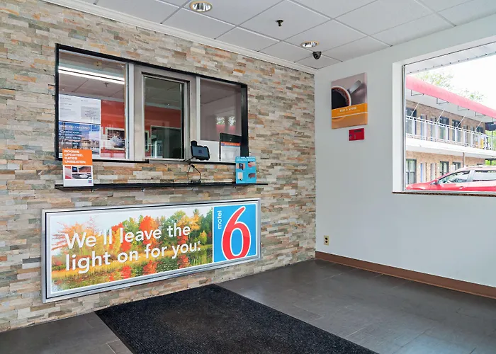 Motel 6-Elmsford, Ny - White Plains